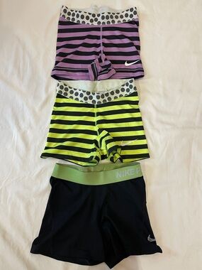 3 XS Nike Girls Striped Active Shorts Set - Purple, Neon Yellow & Black
